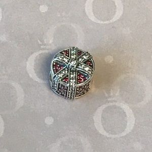 Pandora Shimmering Gift Charm